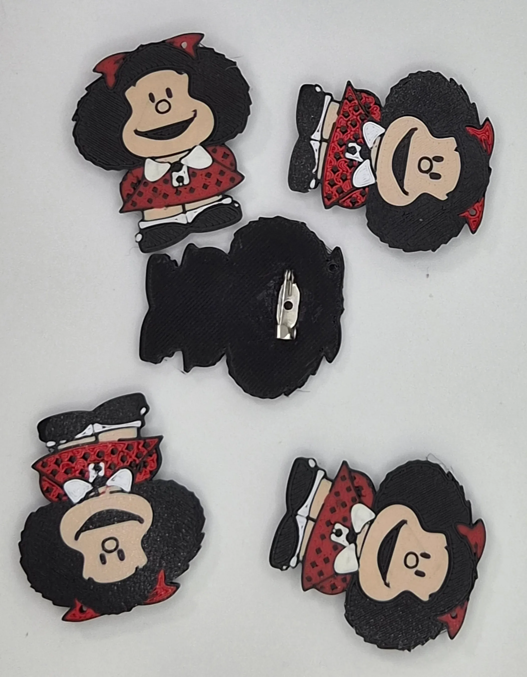 Mafalda pin